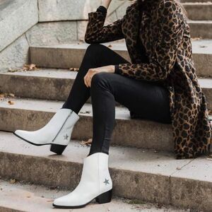 THURSDAY BOOT CO White Country Star Leather Boot Heeled‎ Western Cowgirl Size 7